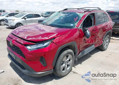 2024 Toyota Rav4 Xle z USA, uszkodzony, nr VIN 2T3W1RFV3RW331050